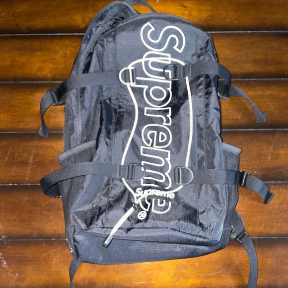 Supreme Backpack (FW18) Black - Picture 2 of 5
